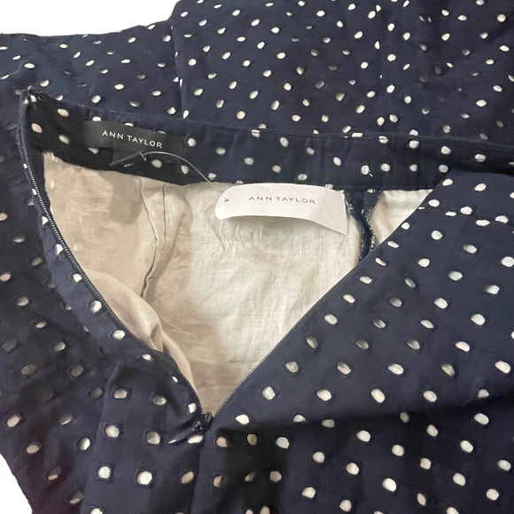 Ann Taylor eyelet fabric skirt Size 8 - Picture 8 of 14